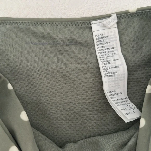 Abercrombie & Fitch Bikini - Picture 3 of 4